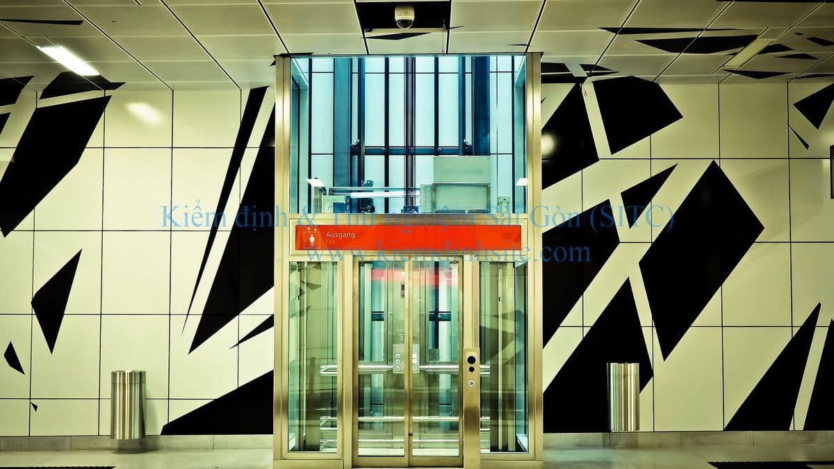 Quản lý và sử dụng thang máy