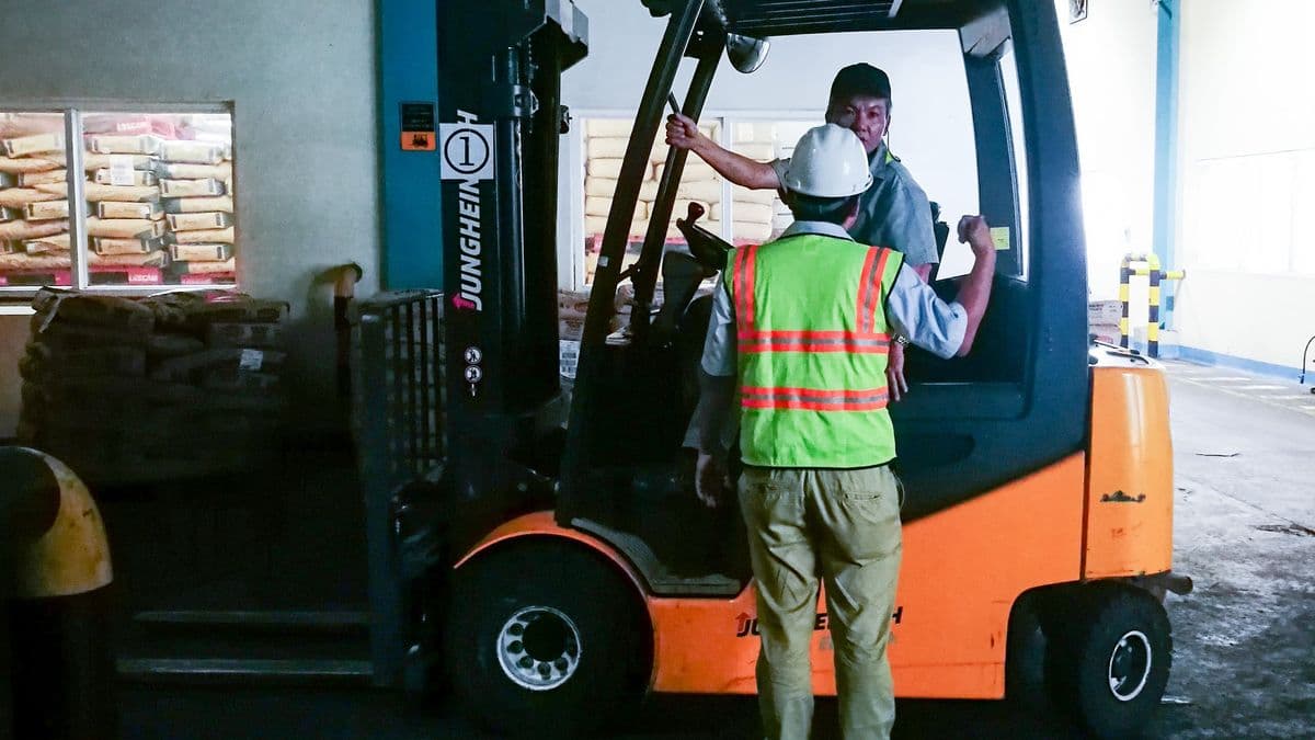 Huấn luyện an toàn vận hành xe nâng