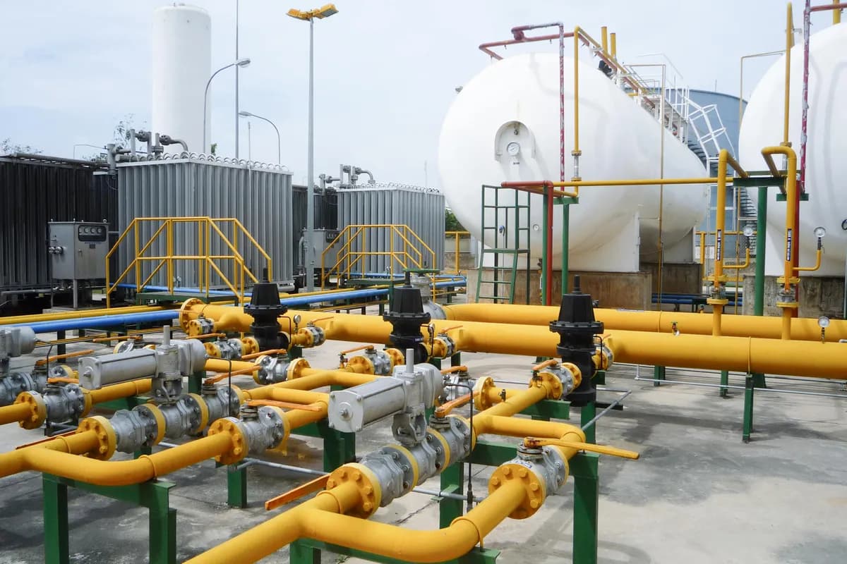 Lắp đặt hệ thống gas công nghiệp sử dụng bồn chứa