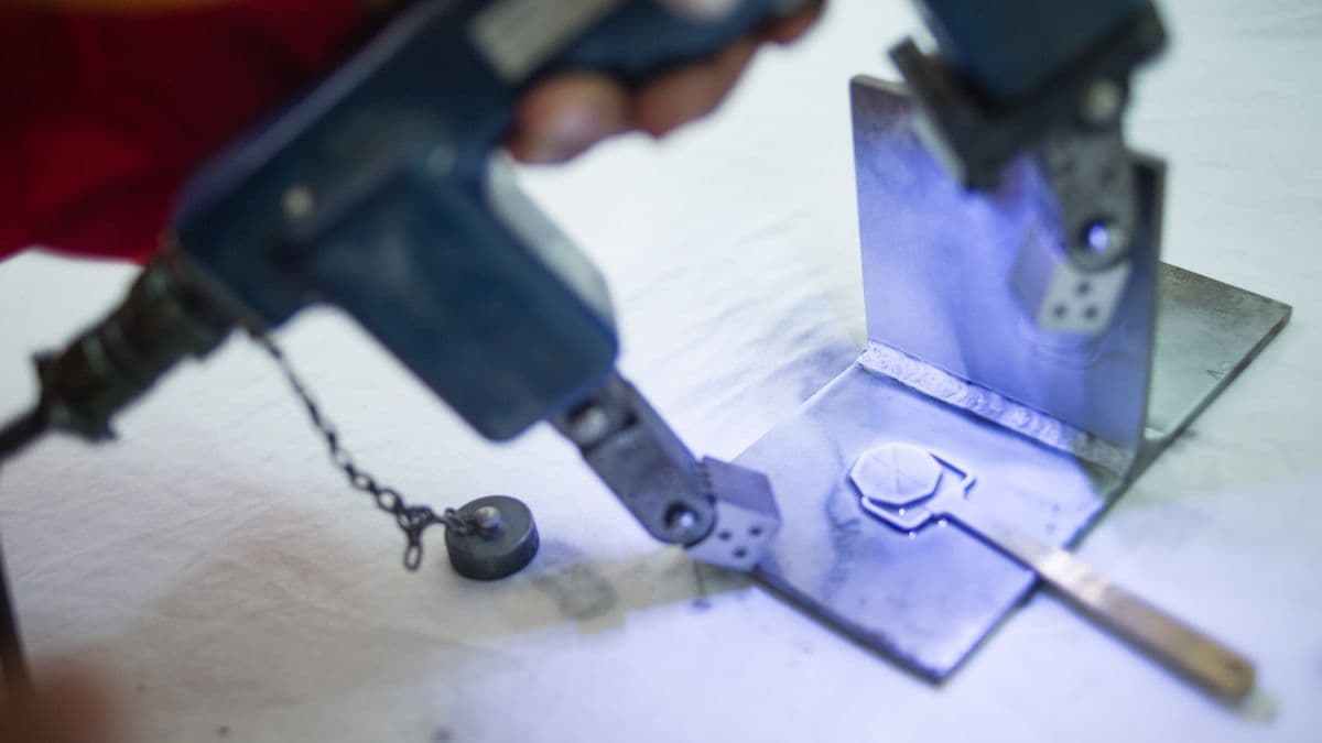 Kiểm tra khuyết tật bằng phương pháp bột từ